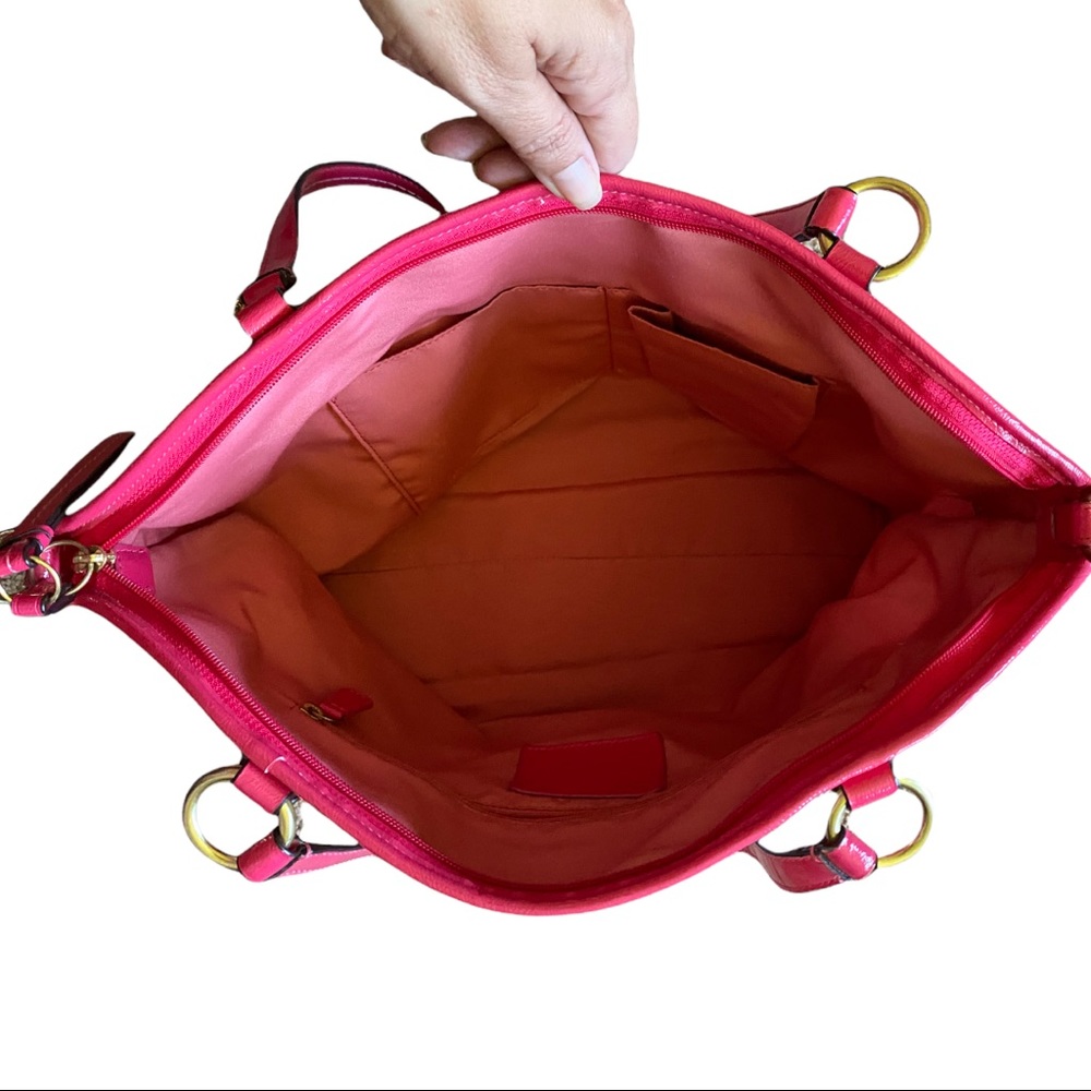 **SOLD**Coach Rainbow Signature Scribble CC Purse - Picture 5 of 6